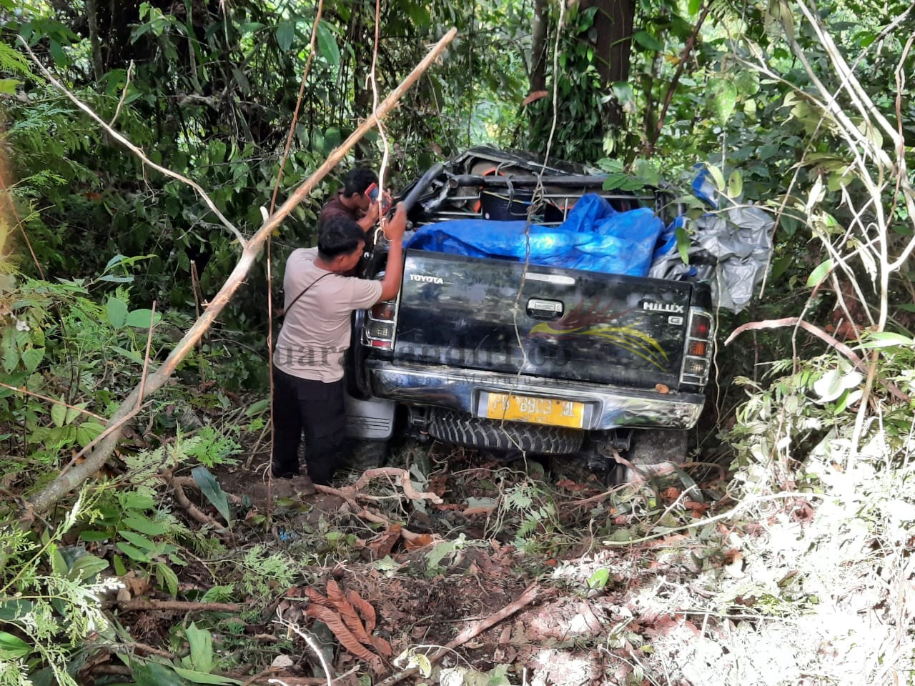 mobil Hilux