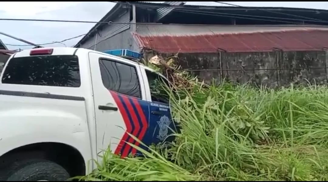 Bukan Untuk Dicontoh, Oknum Polisi Bawa Mobil Dalam Keadaan Mabuk ...